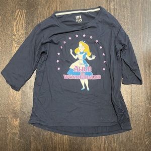 Uniqlo x Disney Alice in Wonderland T shirt